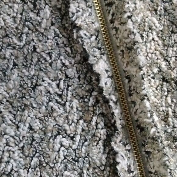 "a.n.a." woman's sweater  - Picture 10 of 10